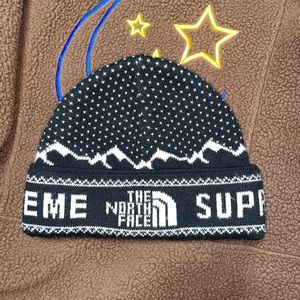 SUPREME x THE NORTH FACE BEANIE